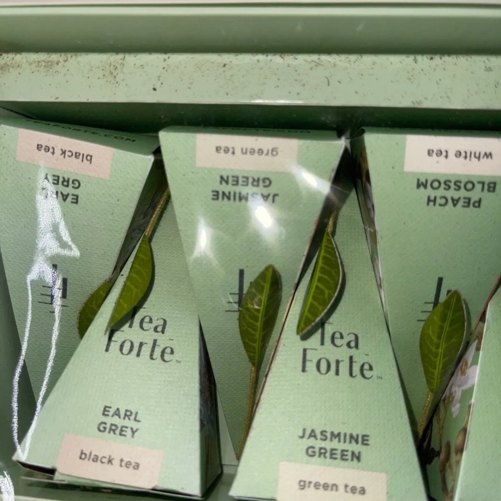 Tea Forte Fleur Organic Assortment Petite Presentation Box Sampler Gift Set